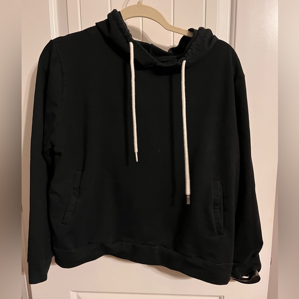 Cropped Hoodie with pockets